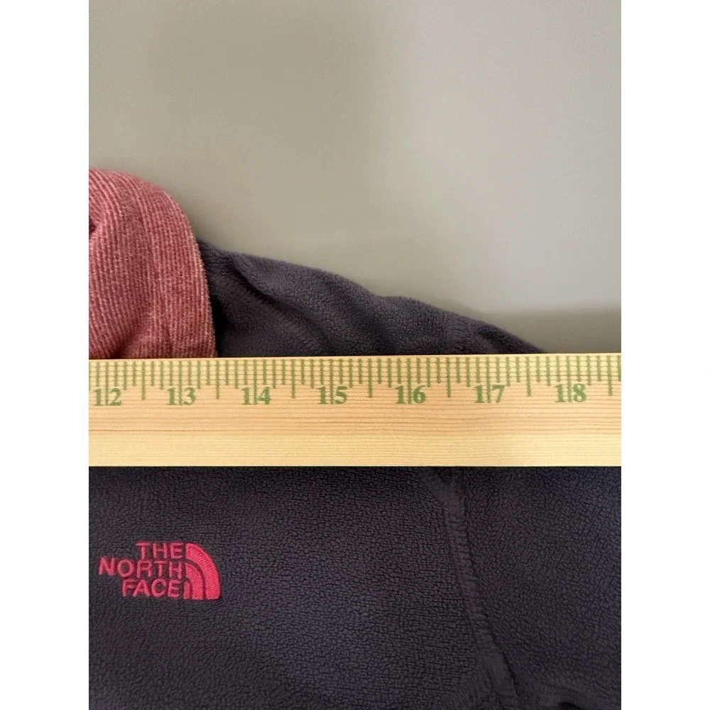 The North Face Women's 1/4 Zip Fleece Pullover - Size Large.‎ H12